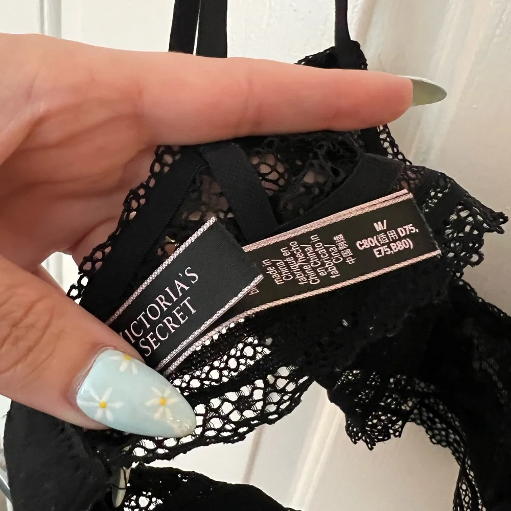 VS Bralette - Picture 5 of 6